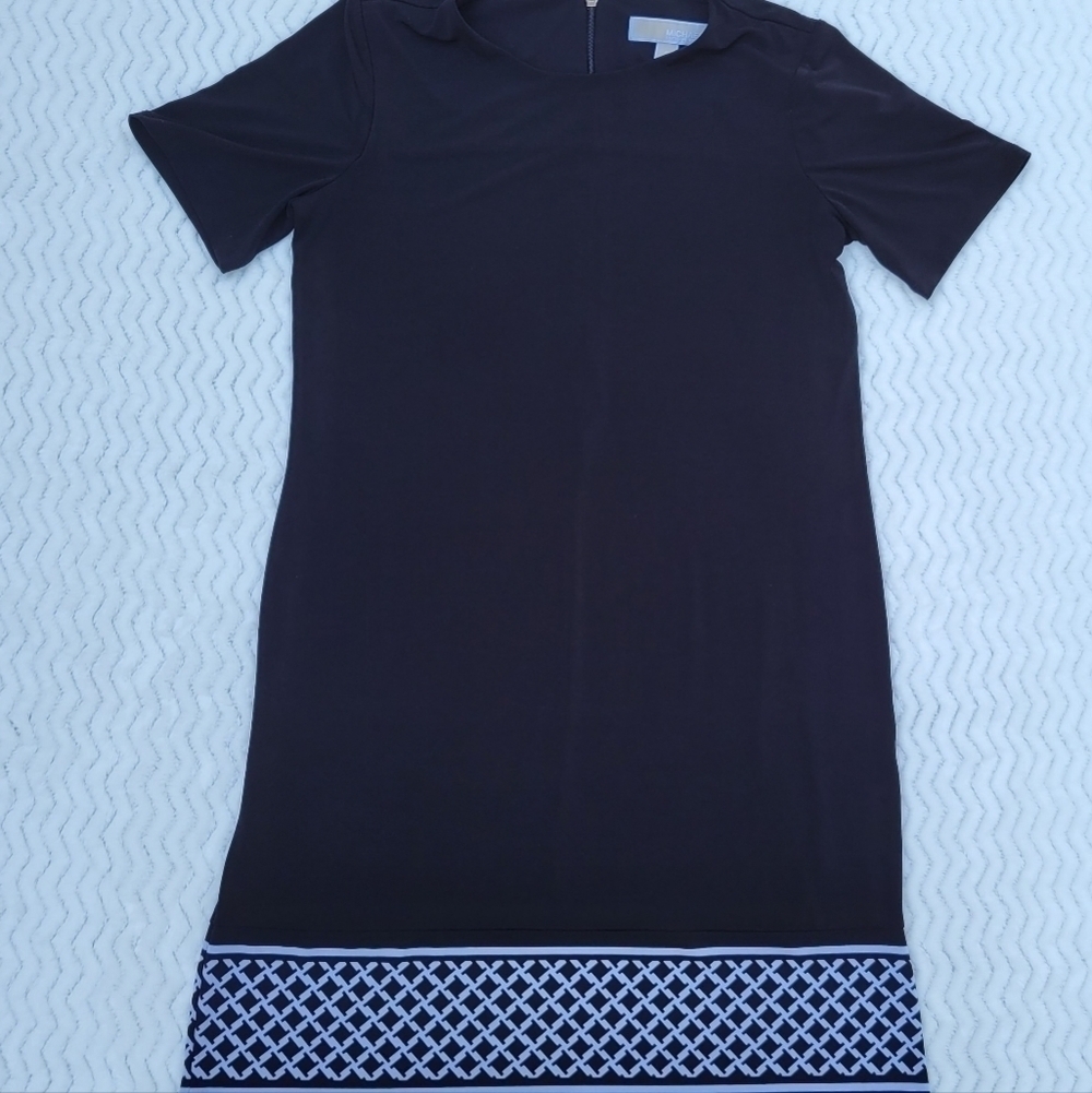 Michael Kors Black with White detail Logo dress size Small